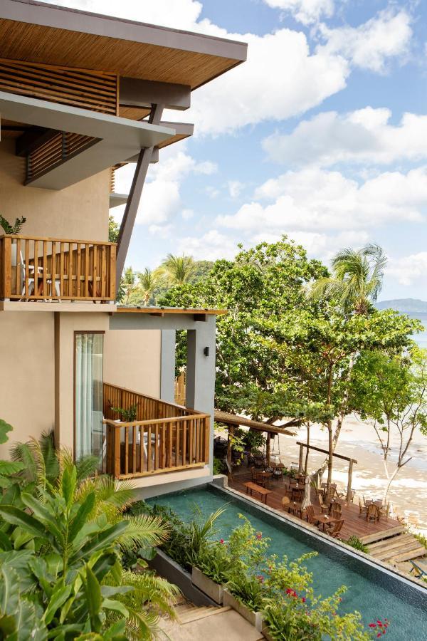 Maremegmeg Beach Club 爱妮岛 外观 照片